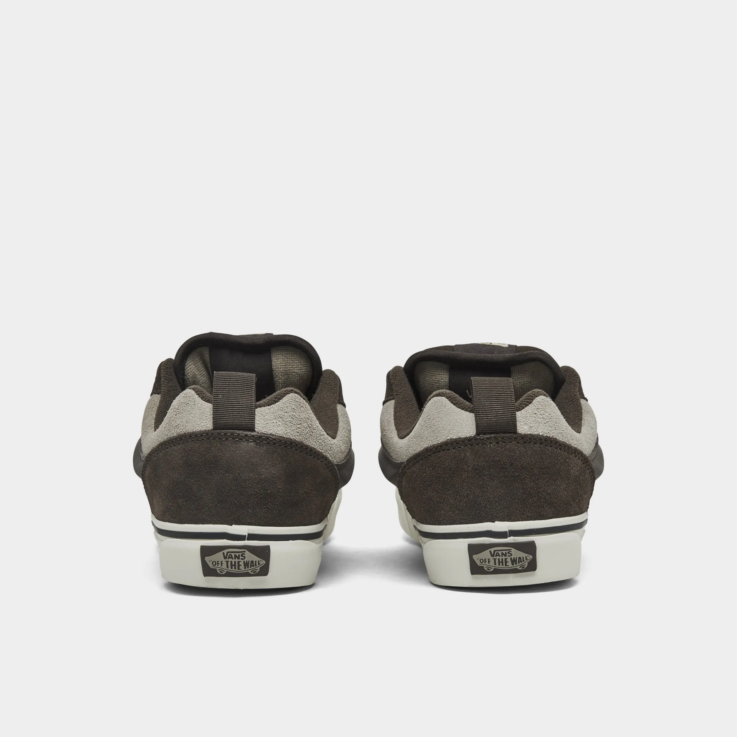Flexibility Feature Vans Women's Knu Skool / Bracken Brow