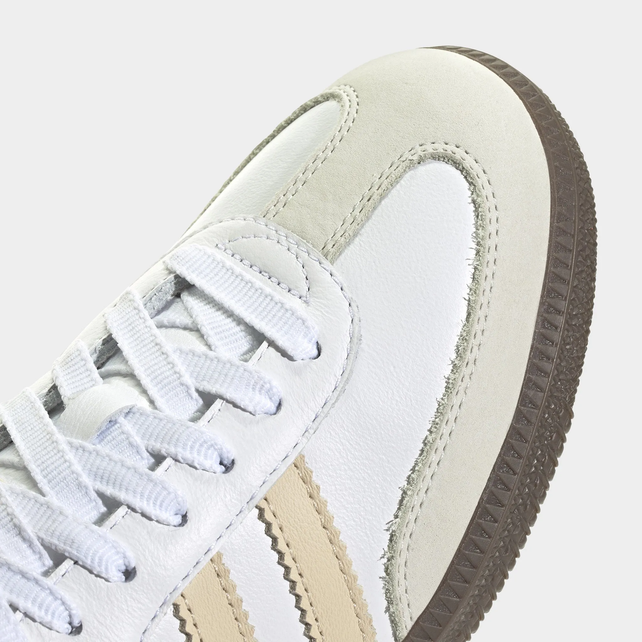 adidas Women's Samba OG White / Sandstorm - White Everyday Look