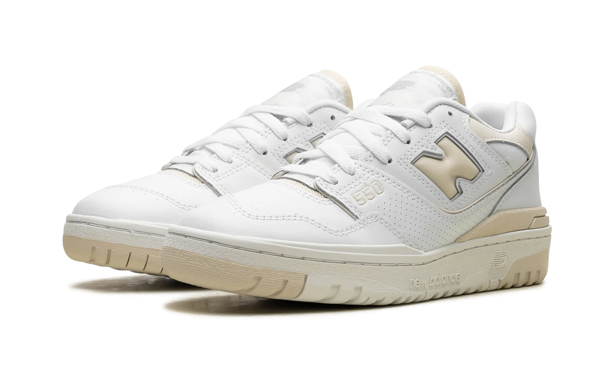 standard - width running gear 550 WMNS "White / Linen"