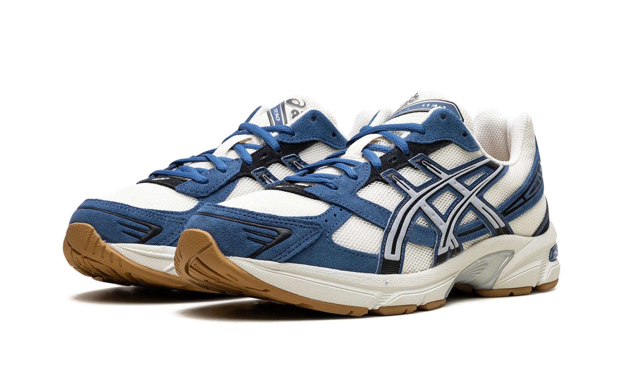 Gel 1130 "Pale Oak Grand Shark" running in narrow tracks shoes Lace Up Design