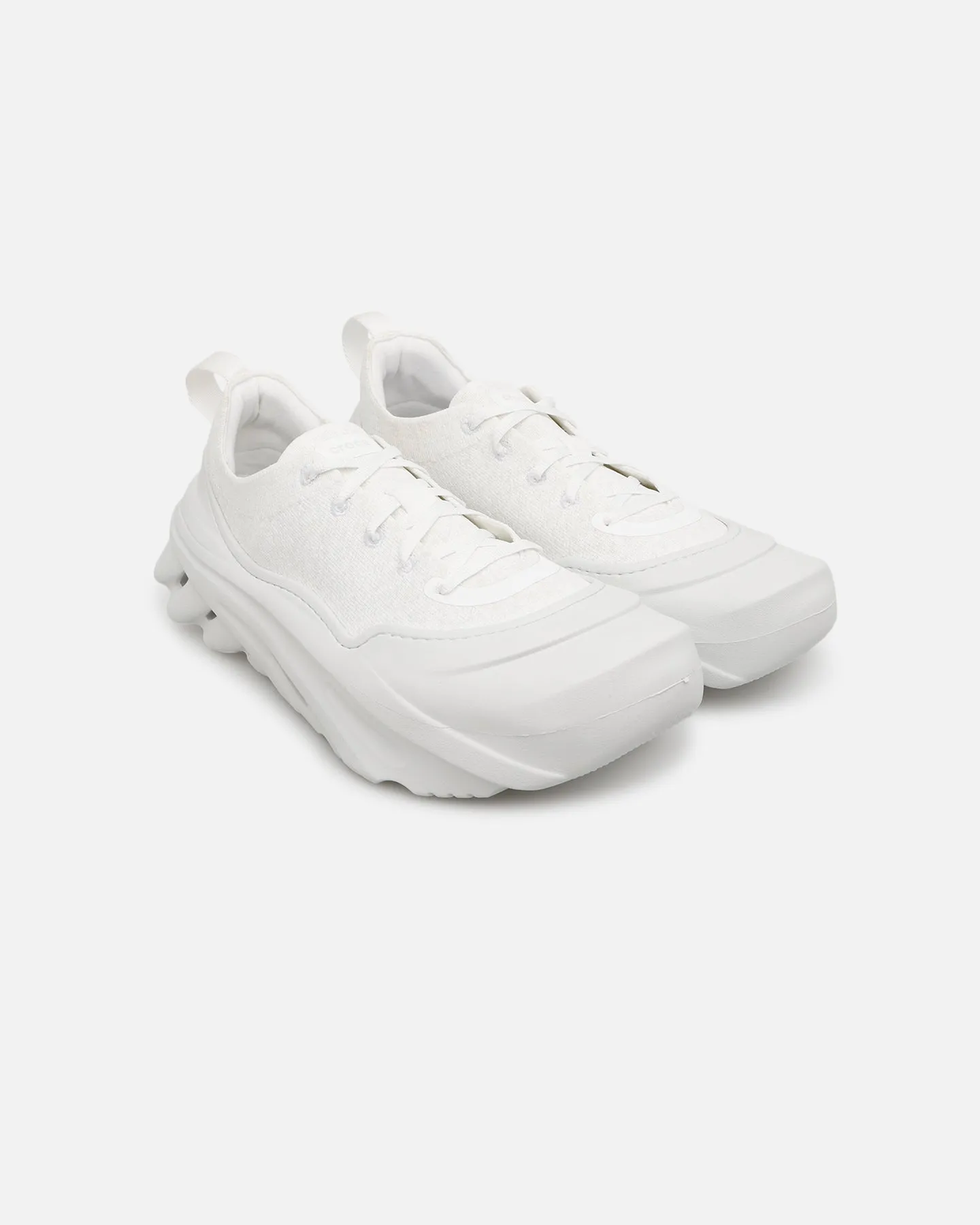 Reinforced toe Cool Pop Crocs Echo Surge White