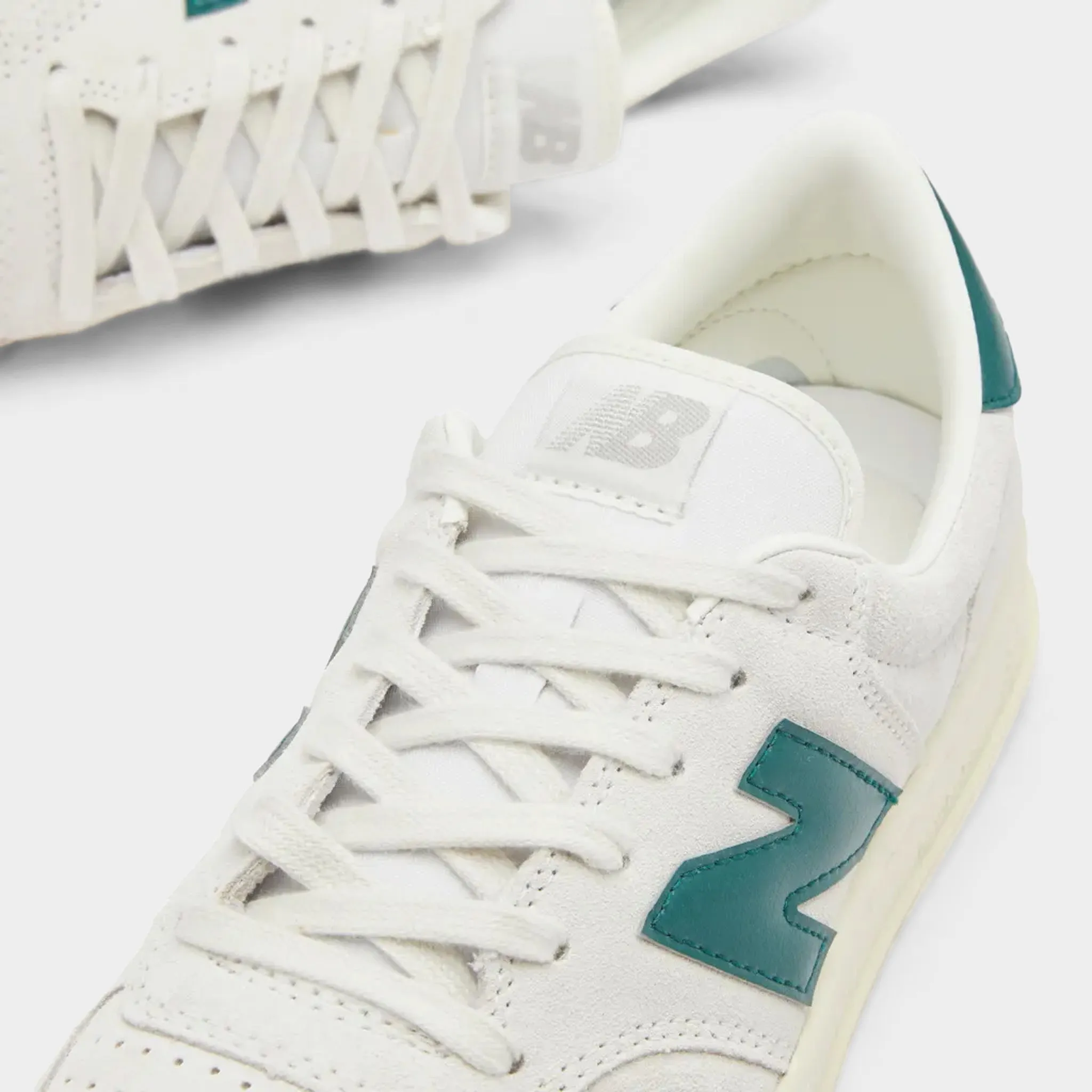 Calm Step Synthetic Upper New Balance T500 Landslide / Linen