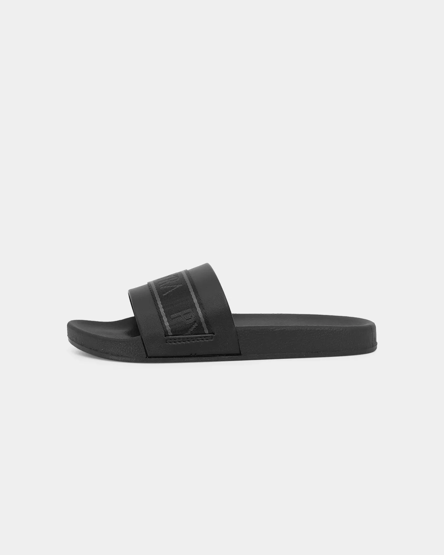 PYRA Vacation Slides Black/Black Climb Strong Hero Walk