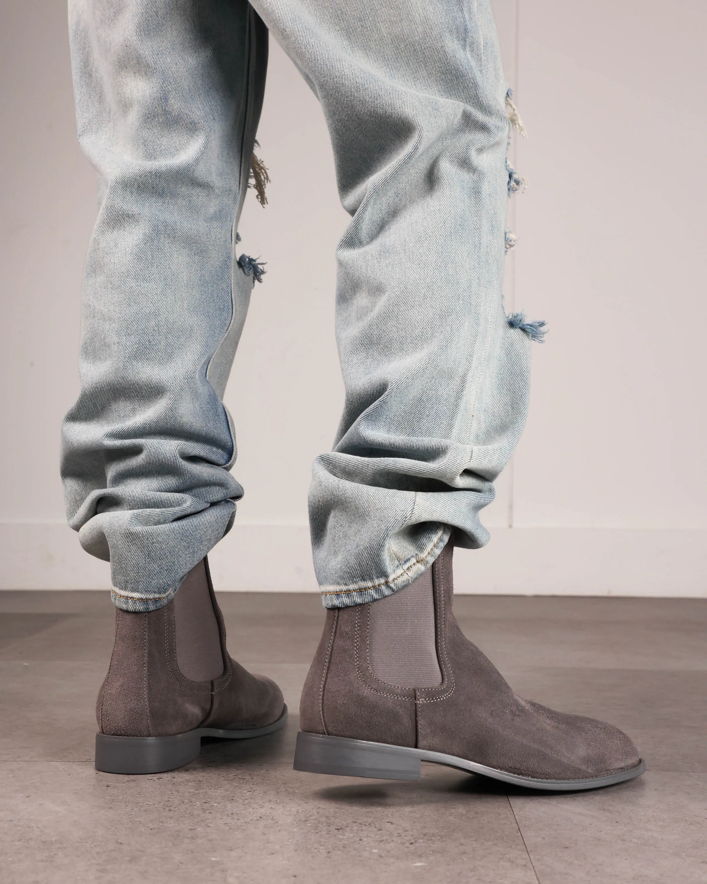 Rubber Sole Modern Bold Saint Morta Nomad Chelsea Boot Dark Grey