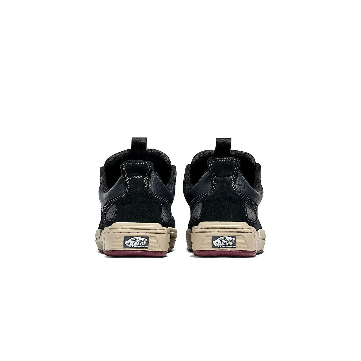 Skate Mixxa 'Black' group walk