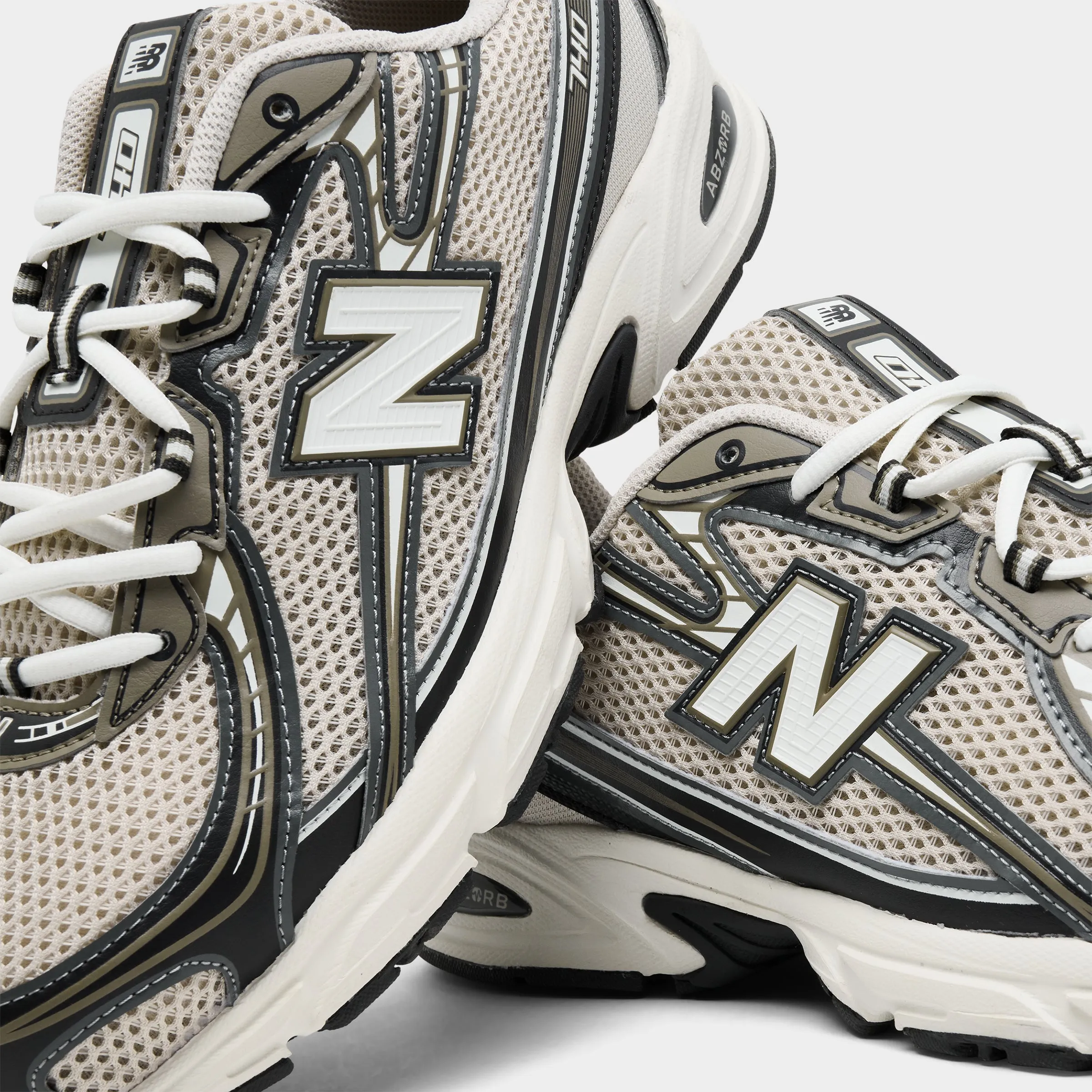 New Balance 740 Timberwolf / Dockside Kind Glow Business Mode