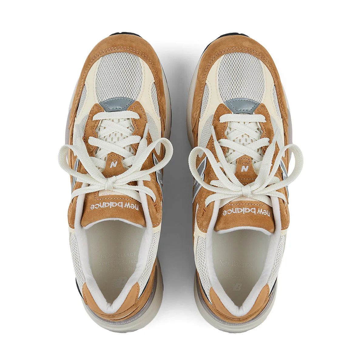 in USA 992 'Sweet Caramel' All-weather flair