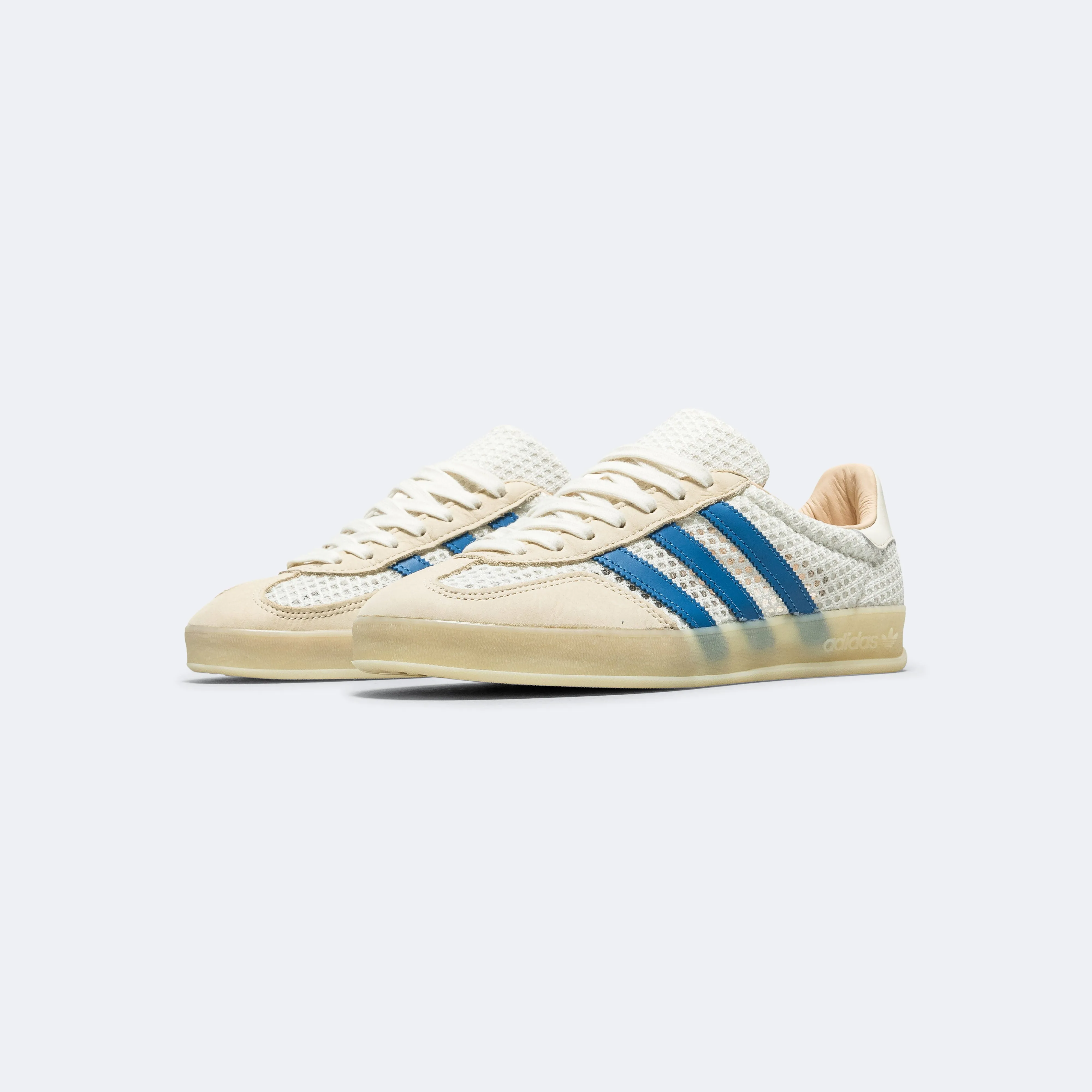 Gazelle Indoor - Off White/Focus Blue Contoured Footbed Geometry Reflective details