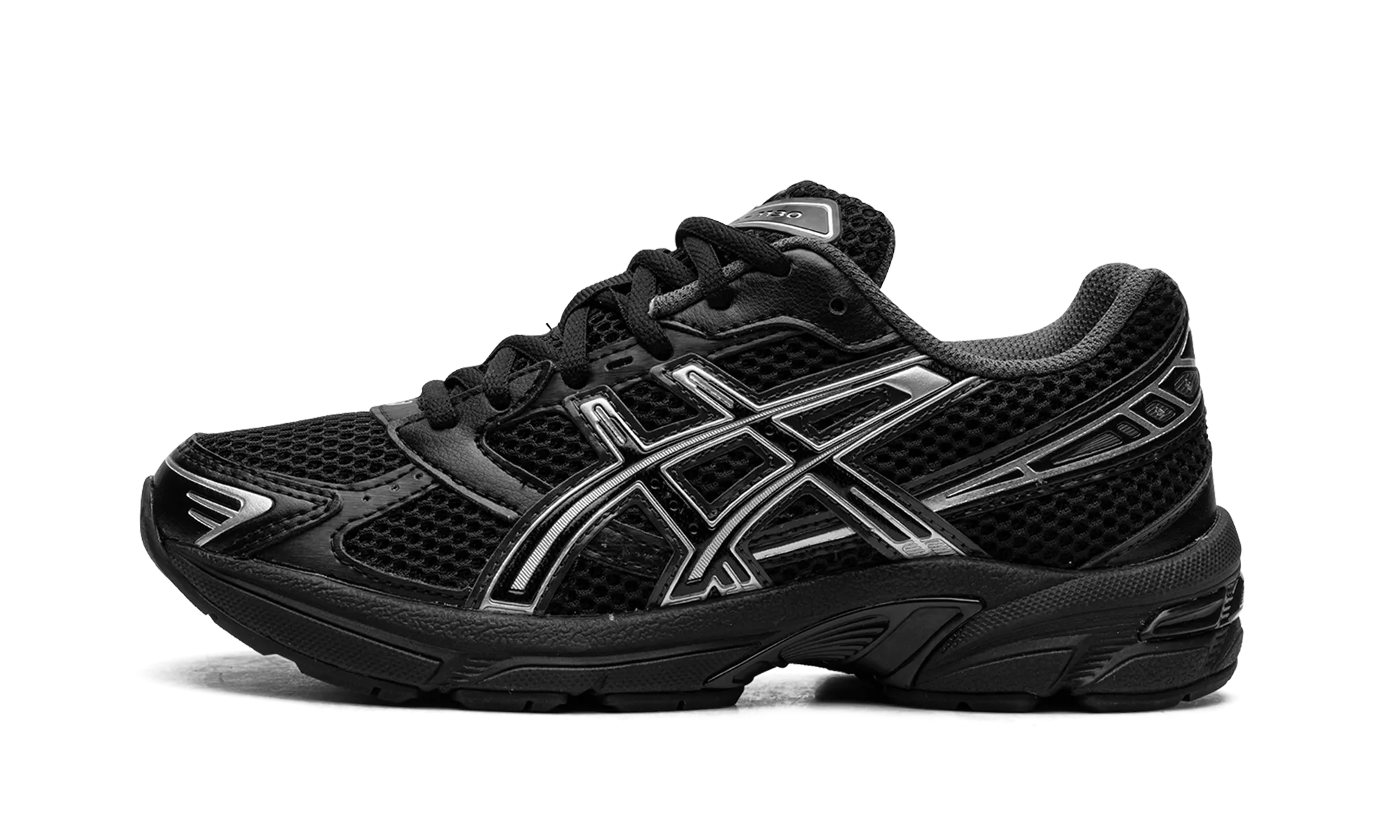 Gel 1130 "Black / Pure Silver" mountain gear running in cities
