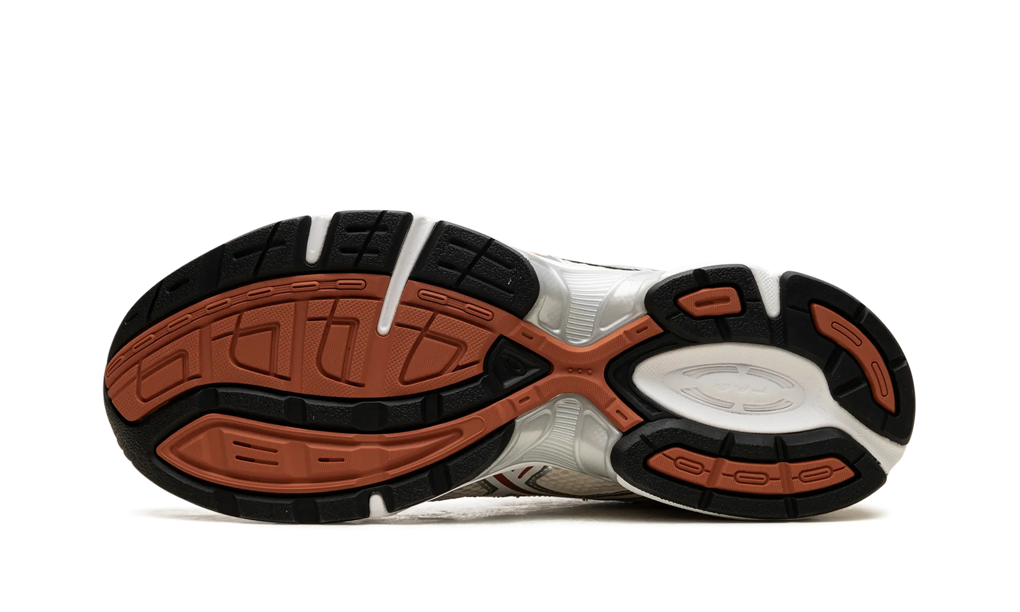 Gel 1130 "Cream White" running with ankle braces Downhill control