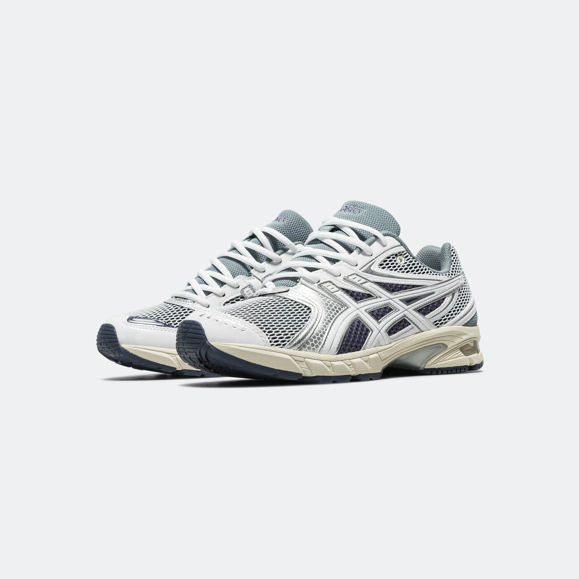 GEL-DS Trainer 14 - White/Pure Silver Run Fast Reinforced Stitching