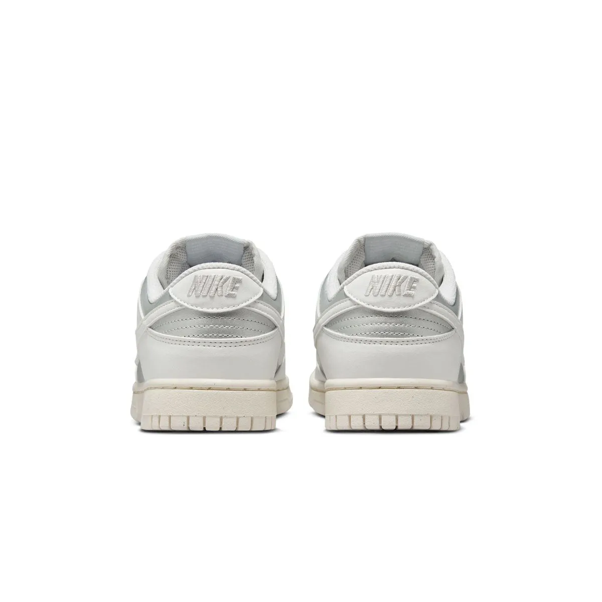 personalization - level weakest Wmns Dunk Low Next Nature 'Metallic Platinum'