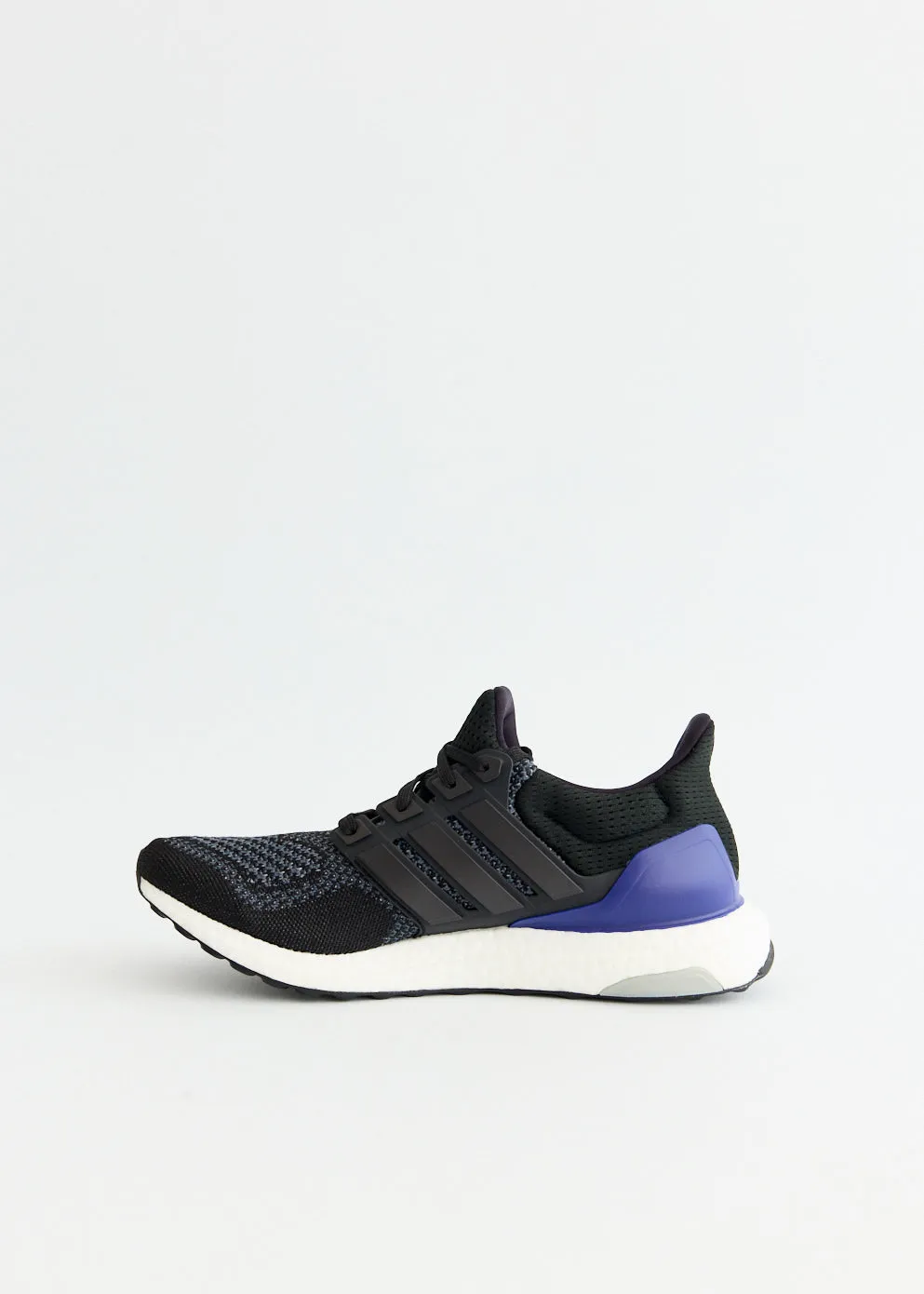 Ultra-soft wear perforations Ultra Boost OG 'Core Black' Sneakers