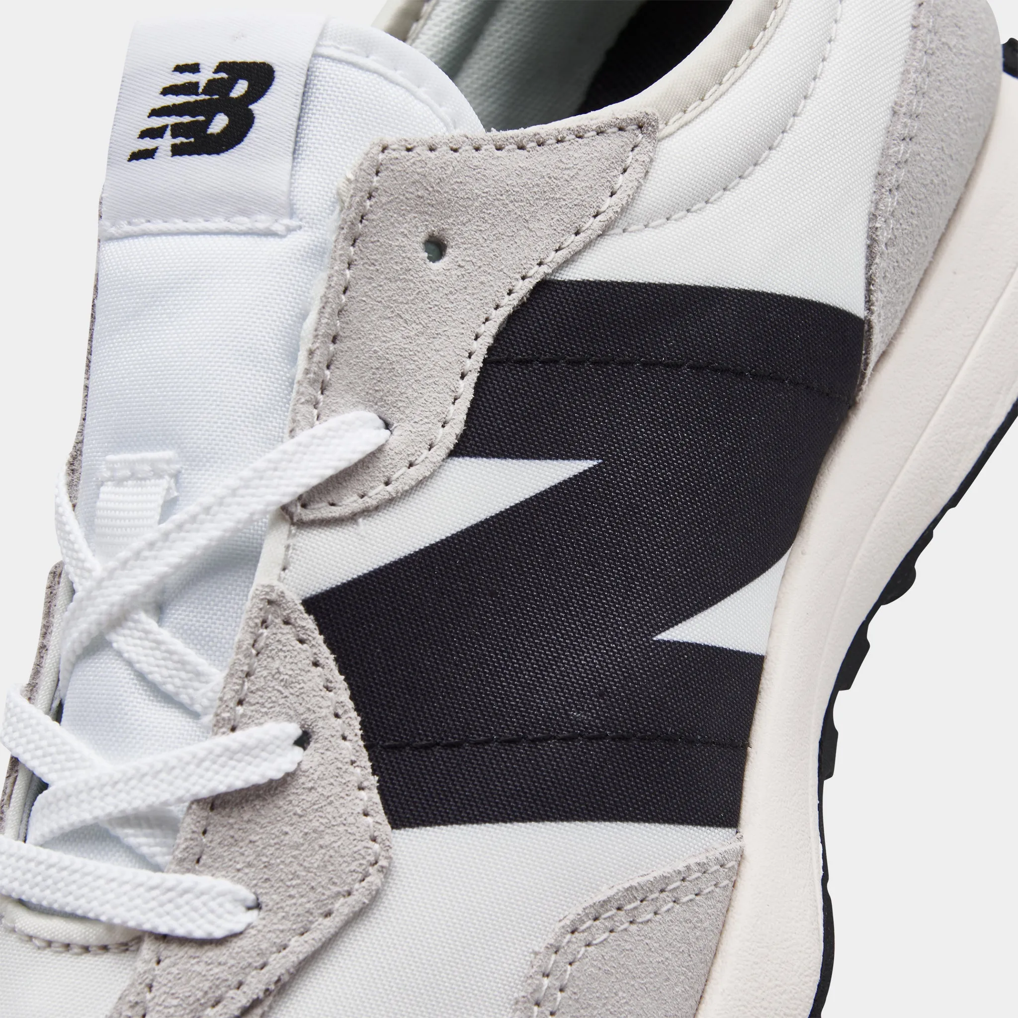 New Balance Juniors' GS327FE Silver Birch / Black Bone Aid
