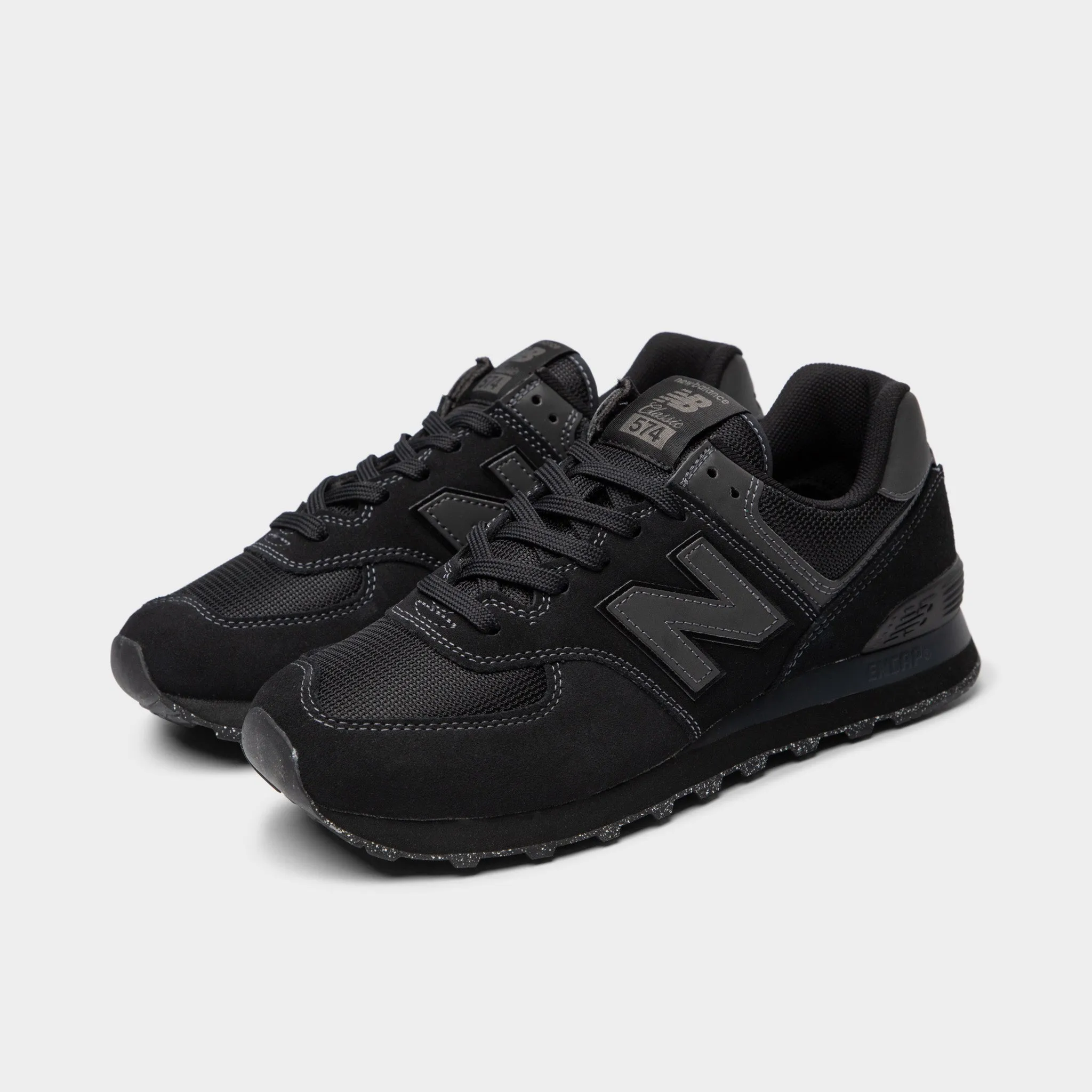 Minimalist Outfit New Balance ML574EVE / Black