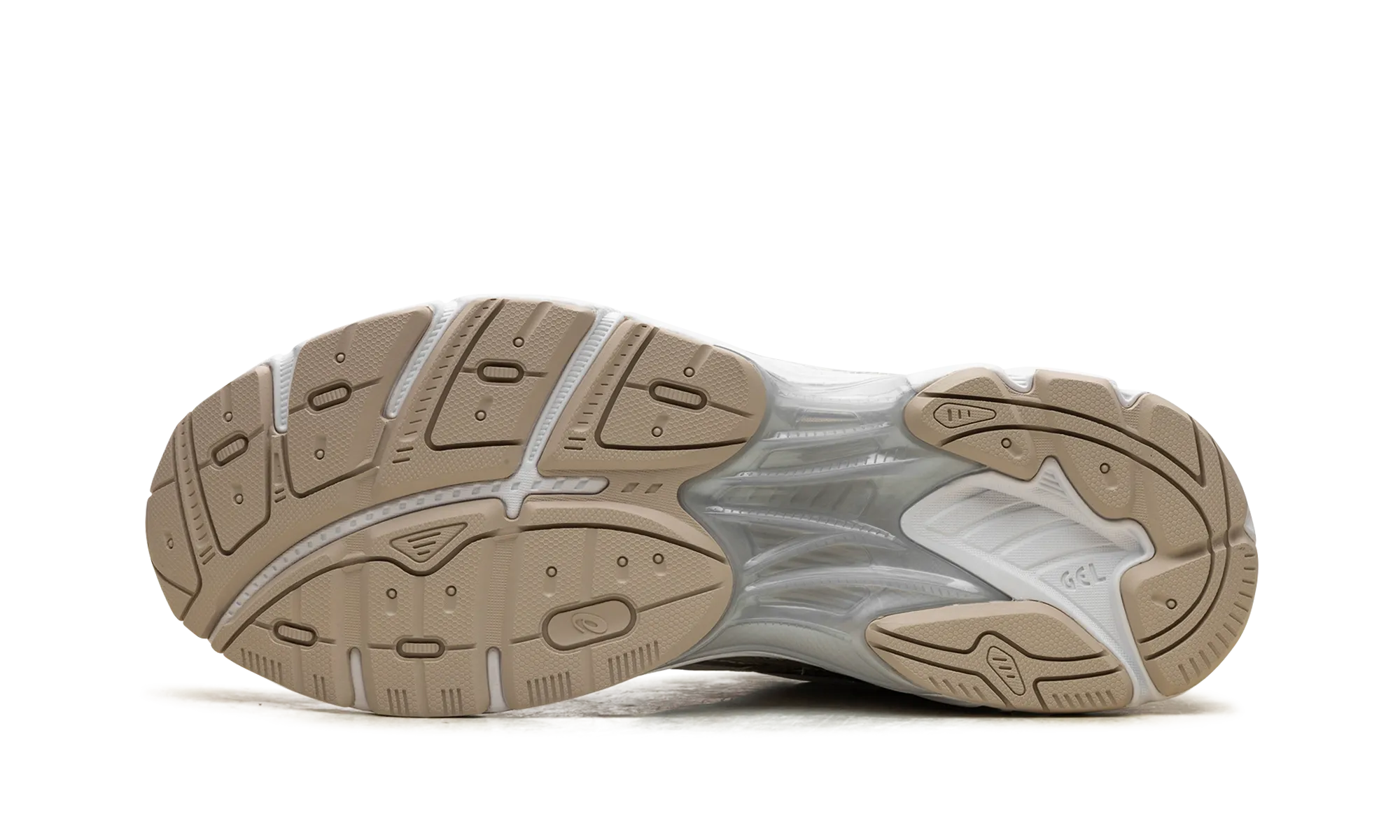GT 2160 "White / Putty" running during a windy day anaerobic running gear