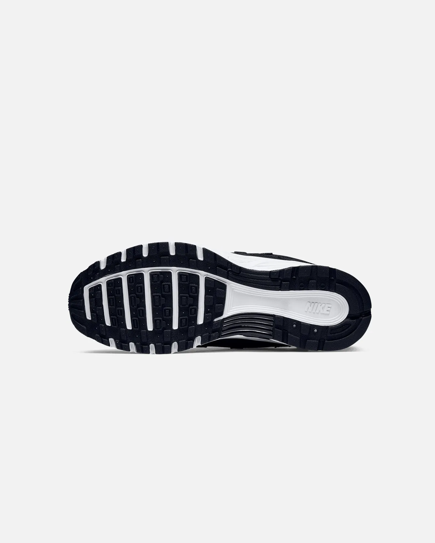 Short Trip Resort Mood Nike P-6000 Black/Grey
