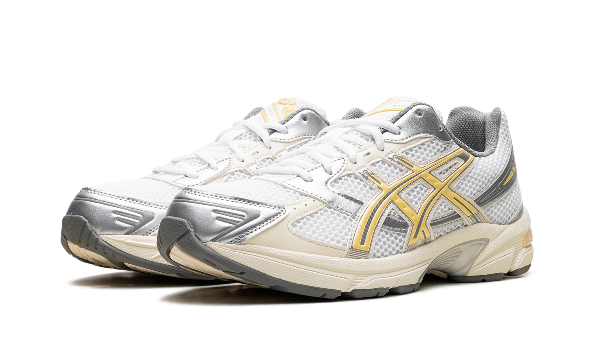 GEL-1130 WMNS "White/Faded Yellow" running for team building