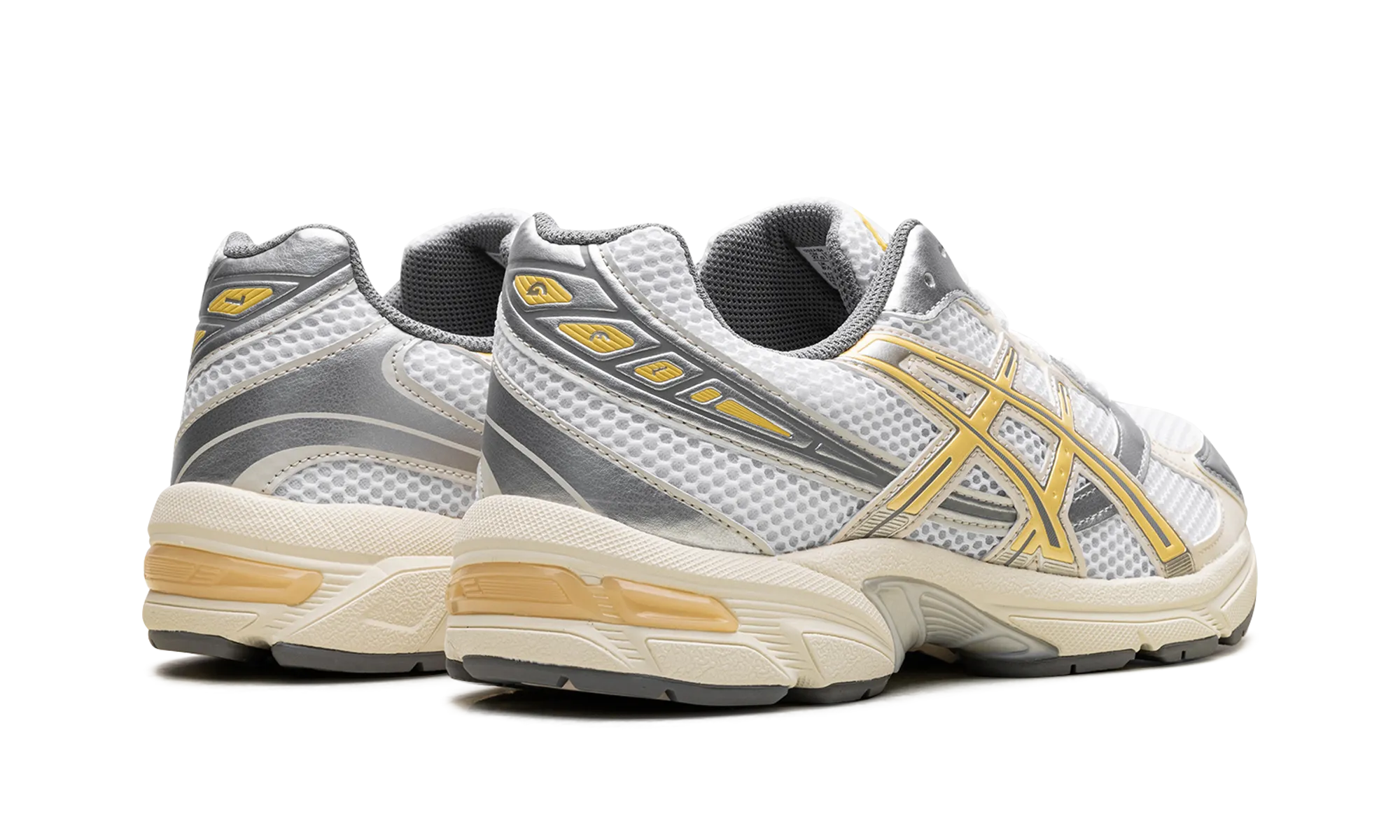 GEL-1130 WMNS "White/Faded Yellow" Cross country ability running in a mud run