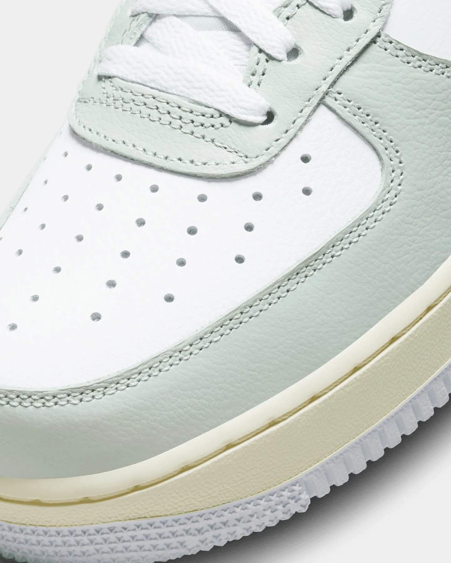 Nike Air Force 1 '07 LV8 Light Silver/Black Sport Life
