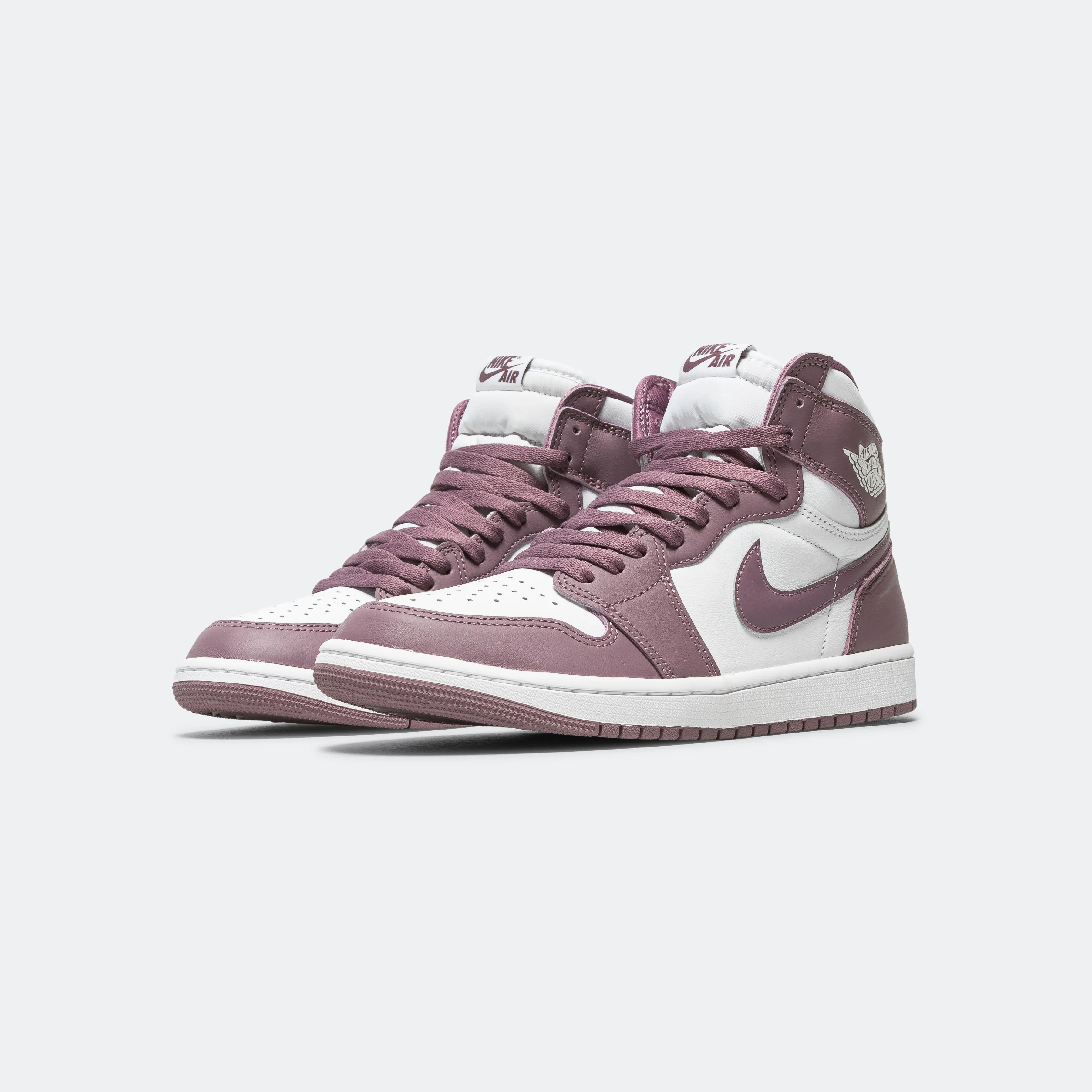 Clean Form Air Jordan 1 Retro High OG - White/Sky J Mauve