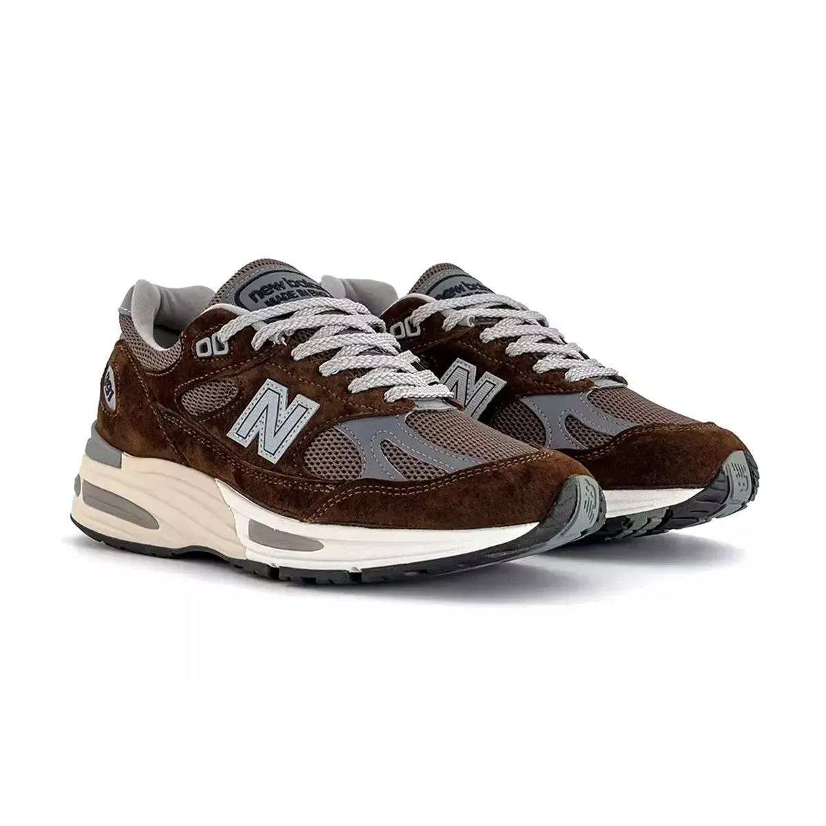 Wide Path forest walk in UK 991 'Brown Grey'