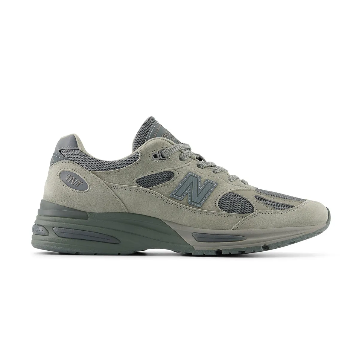in UK   thisisneverthat 991v2 'Grey' Calm Step