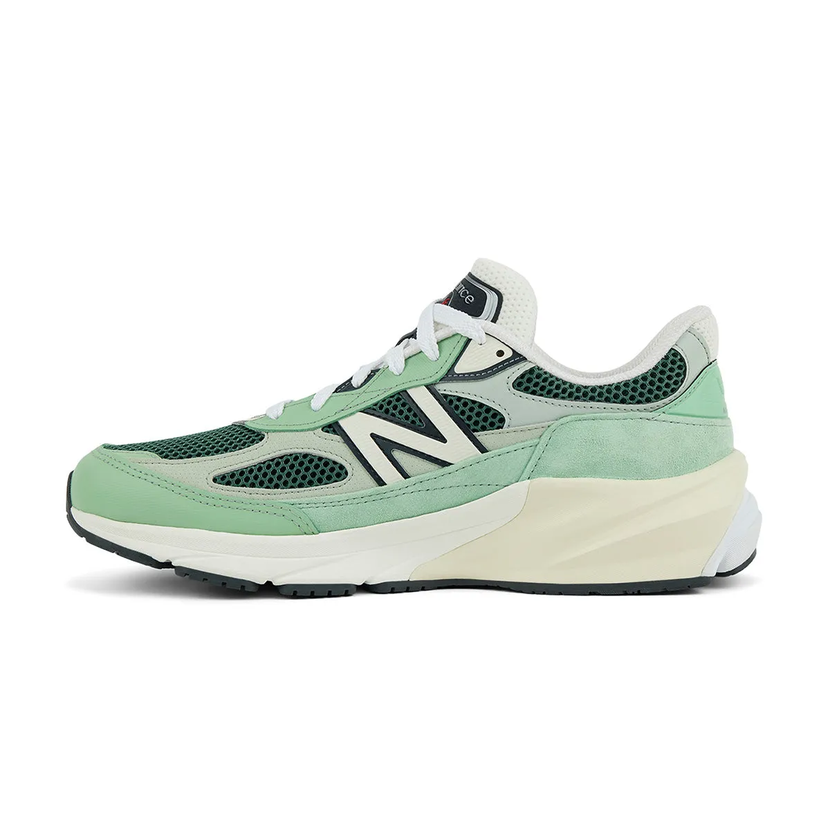 In USA 990v6 'Avocado' waterproof leather