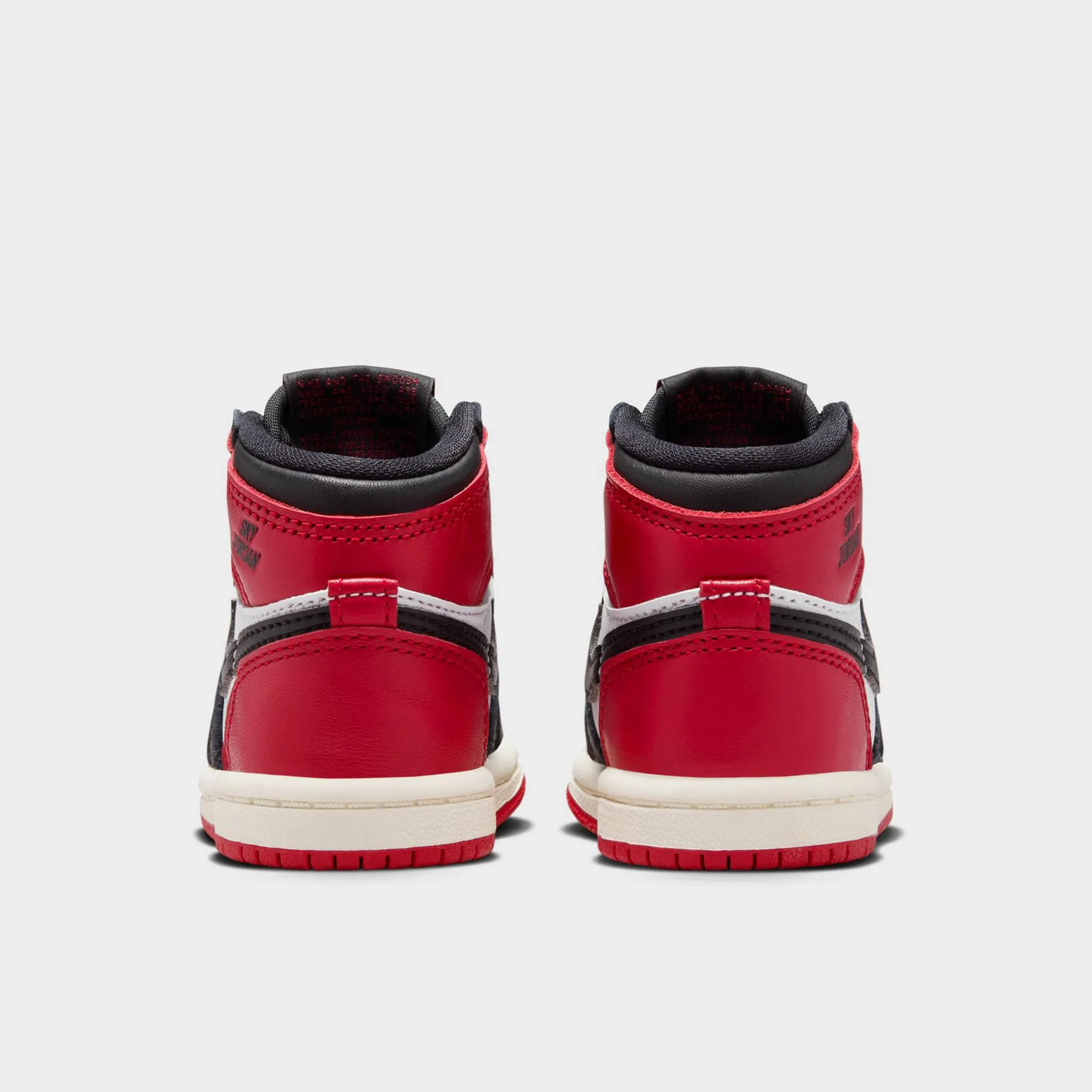 Comfortable Shoes Alley Walk Jordan 1 Retro High OG TD White / Black - Varsity Red
