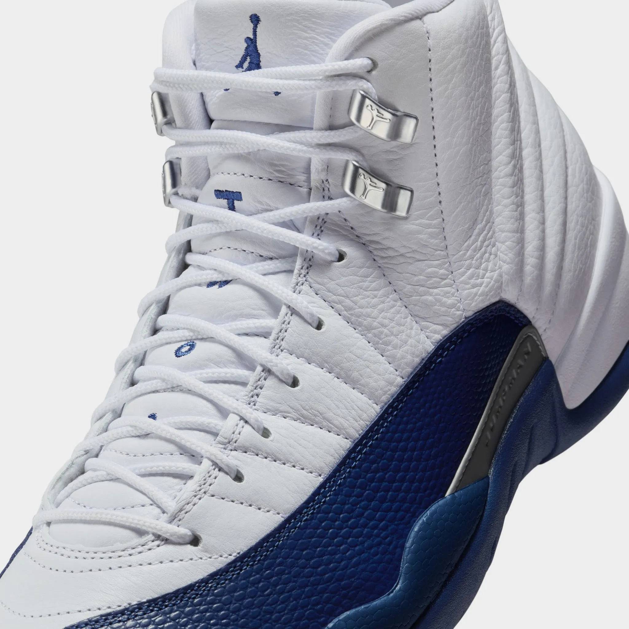 Walk Day Jordan 12 Retro White / French Blue - Metallic Silver