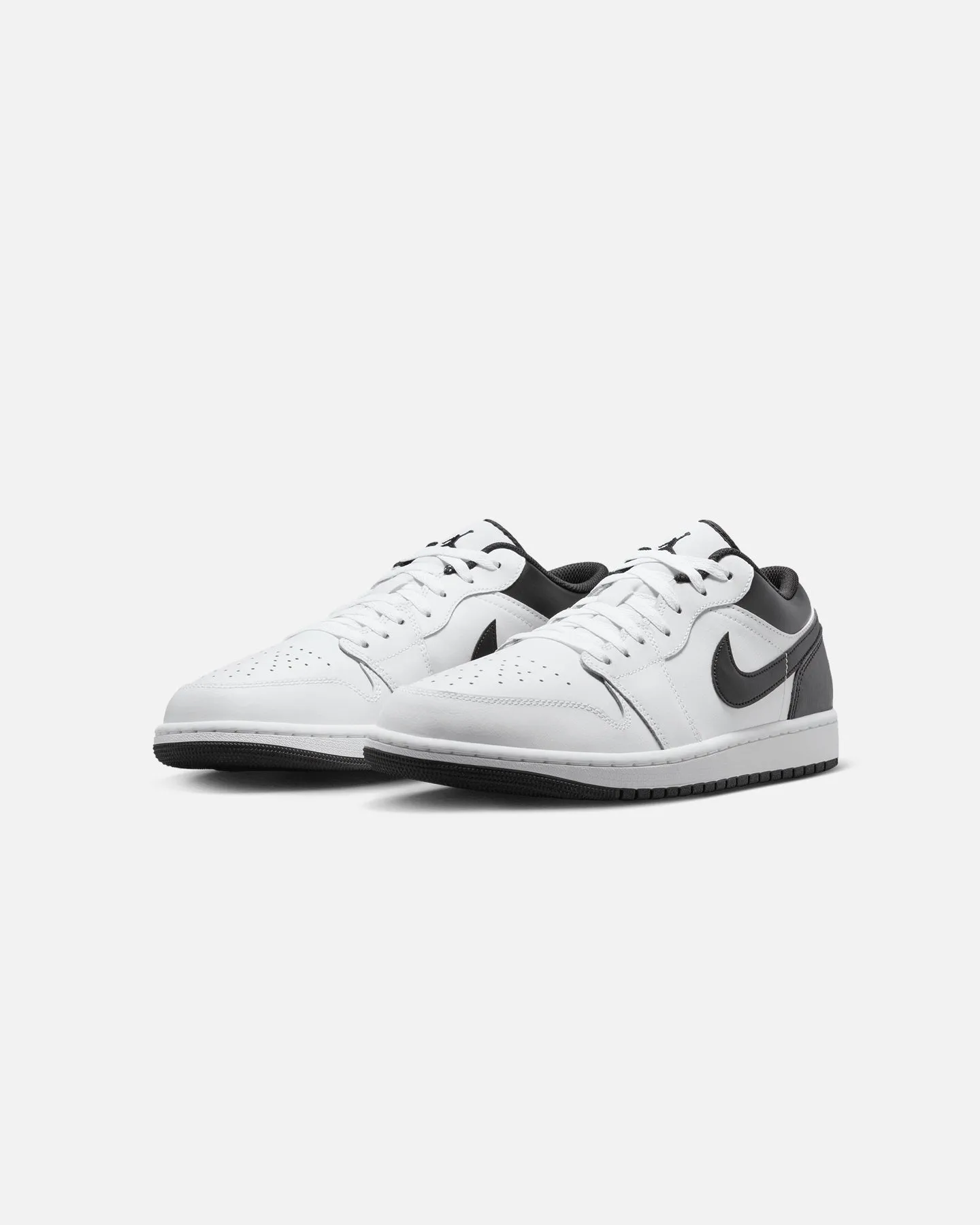 Cushioned heel Camera Look Jordan Air Jordan 1 Low "Reverse Panda" White/Black