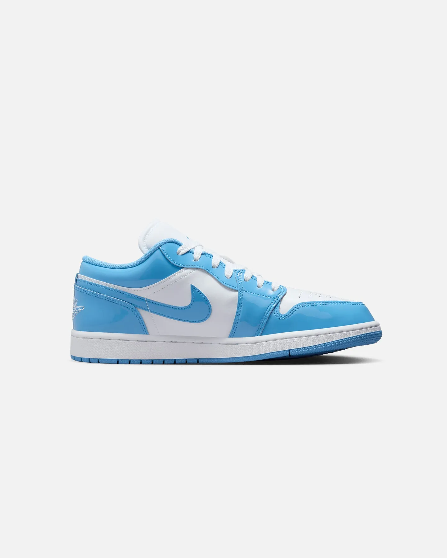 Jordan Air Jordan 1 Low SE "Legend Blue" White/Blue Garden Walk Smart Look