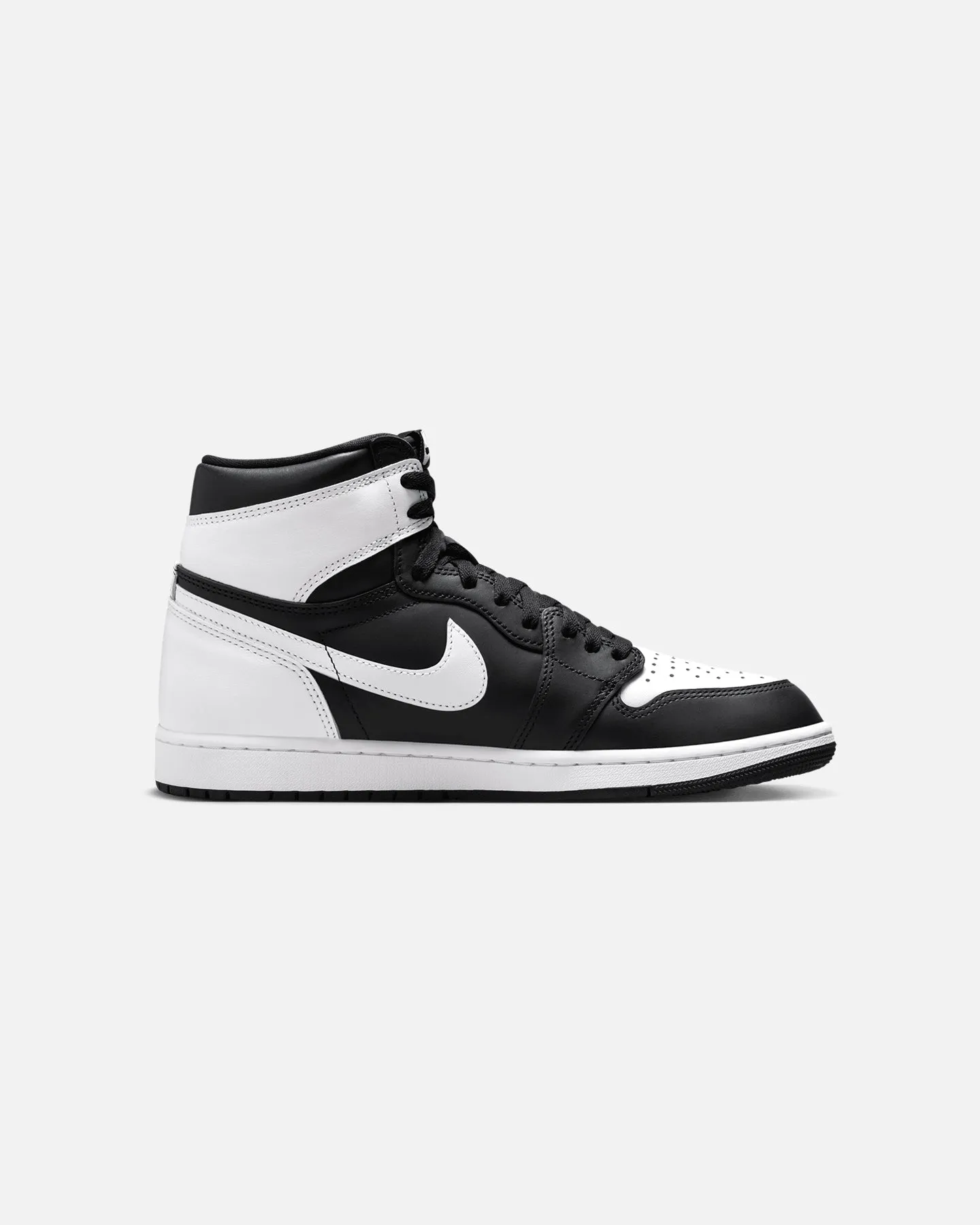 Retro Mood Travel Must Jordan Air Jordan 1 Retro High OG Black/White
