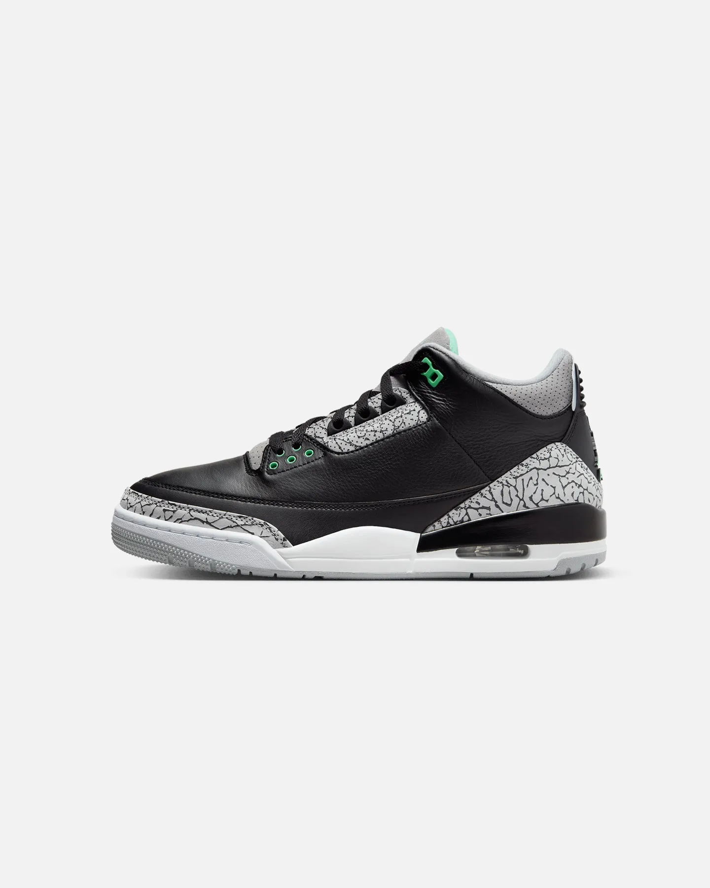 Athletic Long Walk Jordan Air Jordan 3 Retro "Green Glow" Black/Green Glow