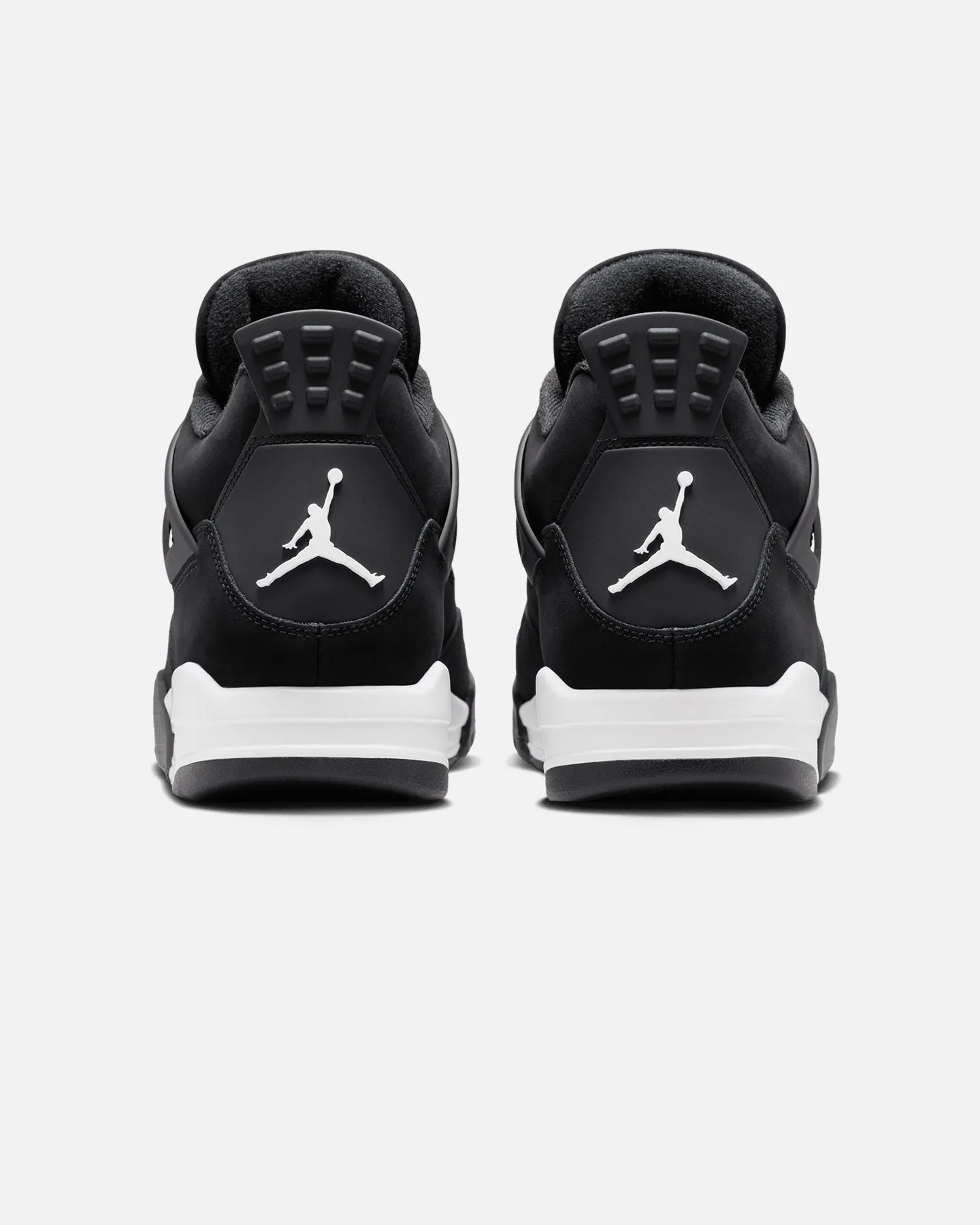 Curve Hug Road grip Jordan Air Jordan 4 Retro "White Thunder" Black/White