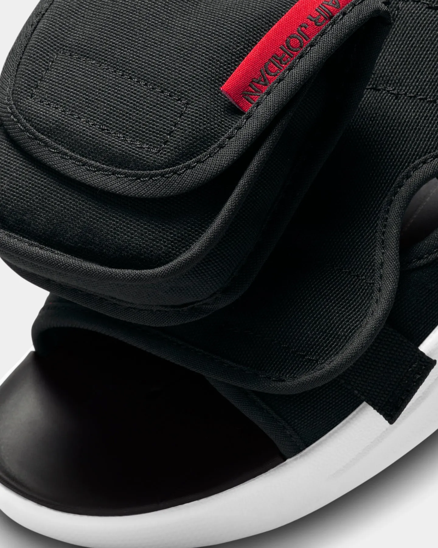 Jordan LS Slides Black/University Red Ergonomic Design Mid Top