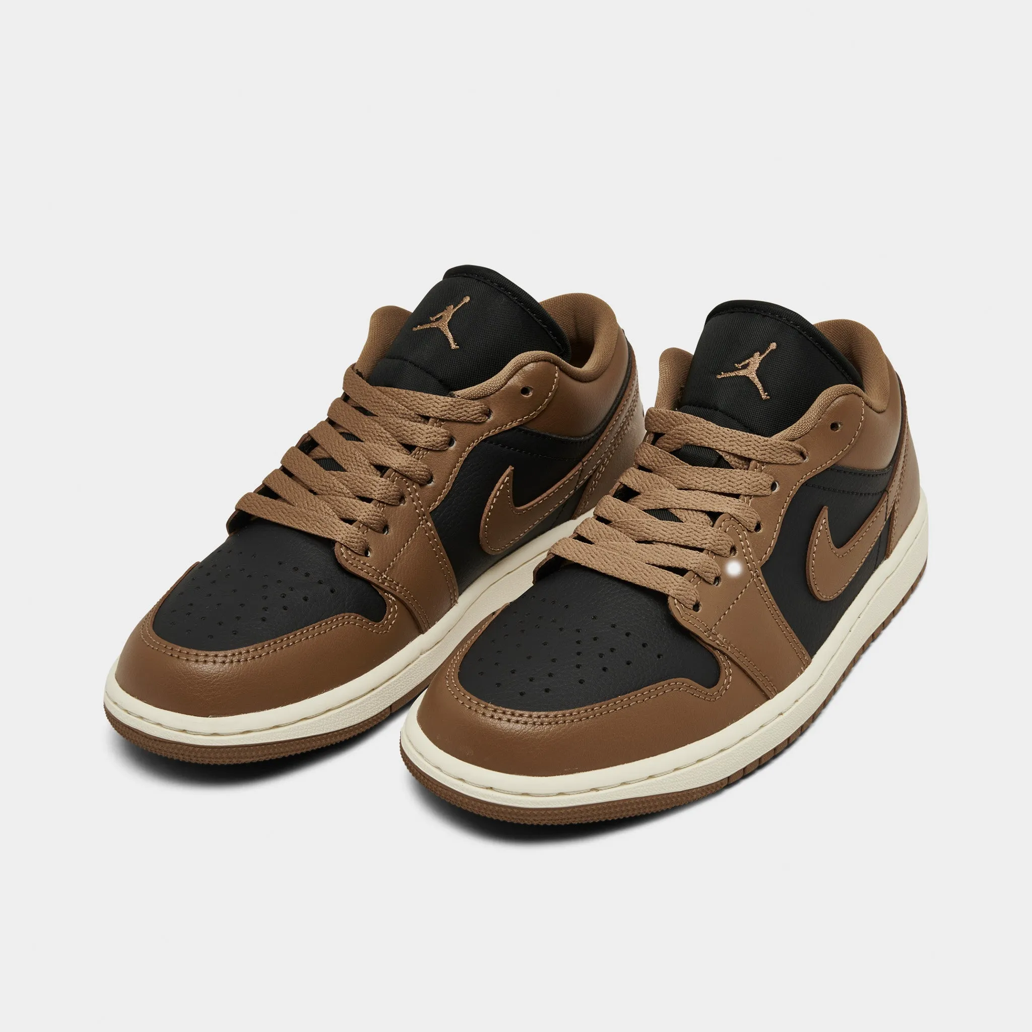 Jordan Women's 1 Low OffNoir / Archaeo Brown - Sail Versatile Step