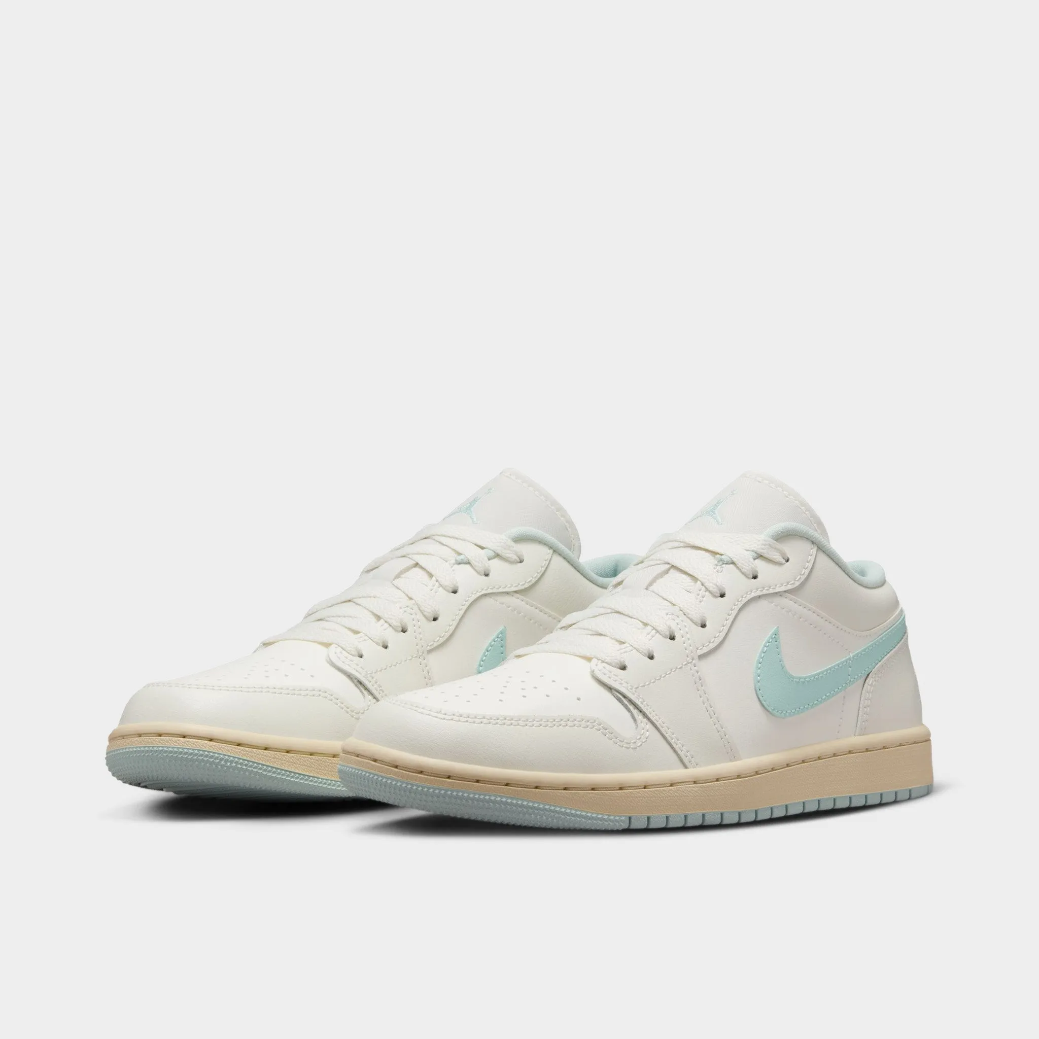 Stretchable Jordan Women's 1 Low Sail / Igloo