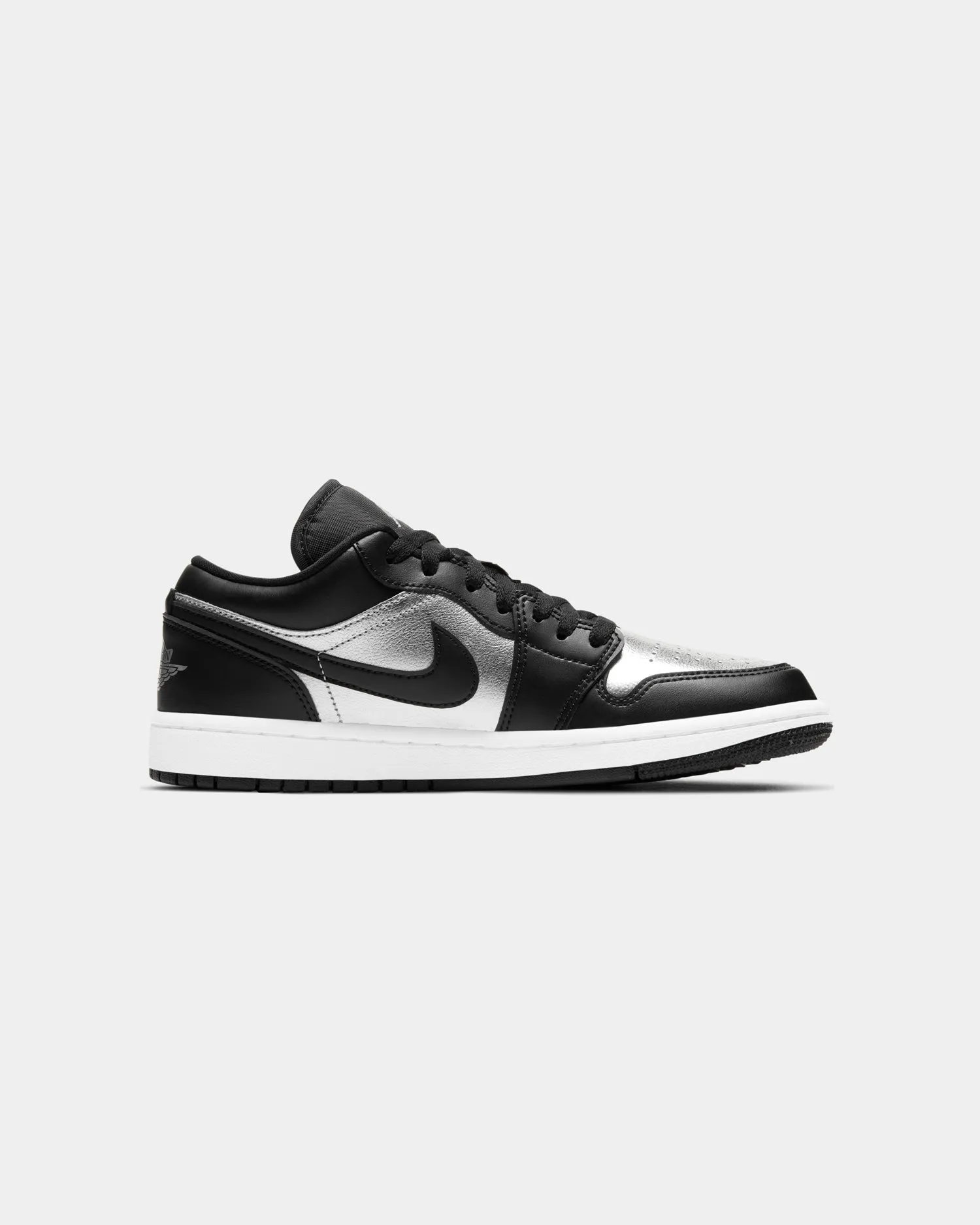 left - foot daily commuters Jordan Women's Air Jordan 1 Low SE "Silver Toe" Black/Metallic Silver/White