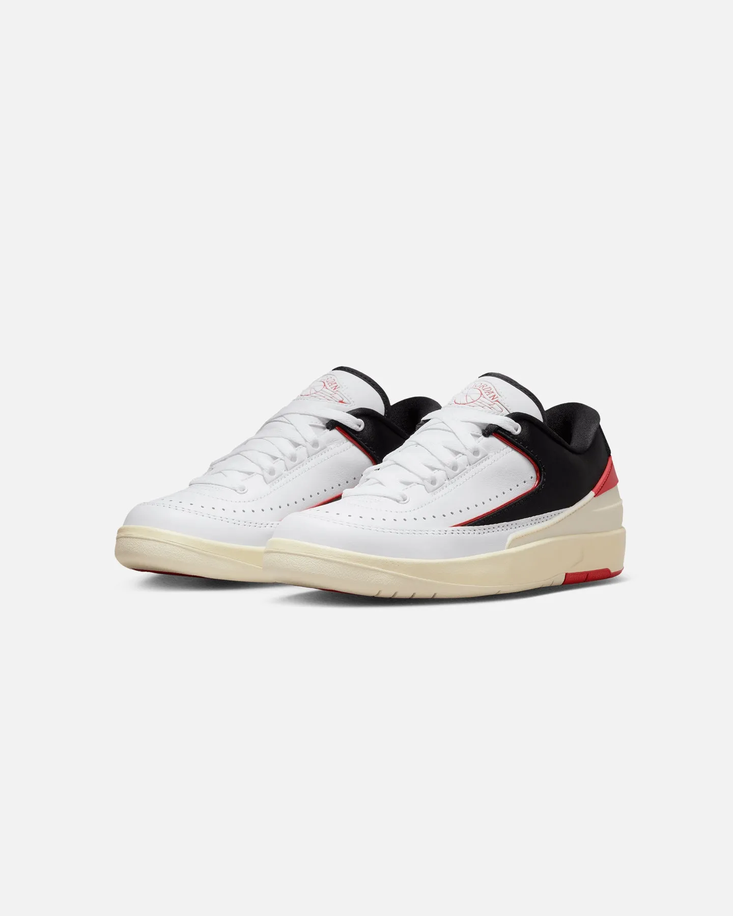 Jordan Women's Air Jordan 2 Retro Low "Chicago" White/University Red Easy to Wear Slip-resistant support