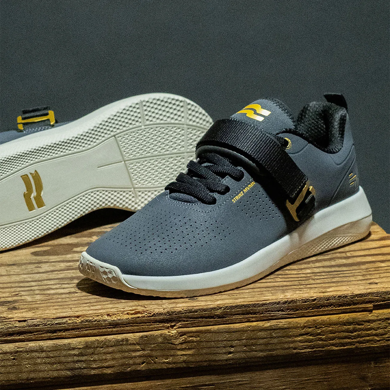 Comfortable ankle STRIKE MVMNT EZ Lifter