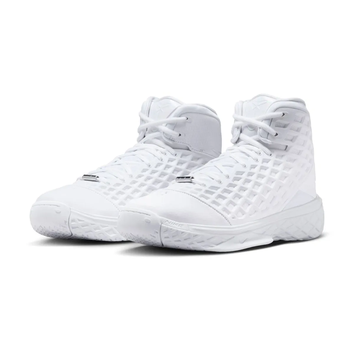 Kobe III Protro EP 'Halo' Dinner Look Street Fit
