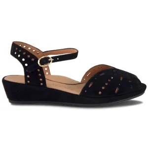 L'Amour Des Pieds Women's Brenn Black Suede Nordic Clean