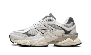running on a treadmill shoes 9060 "Sea Salt Castlerock"