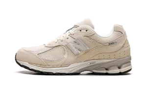 2002R "Beige" adapt to different weather conditions maximalist shoe style