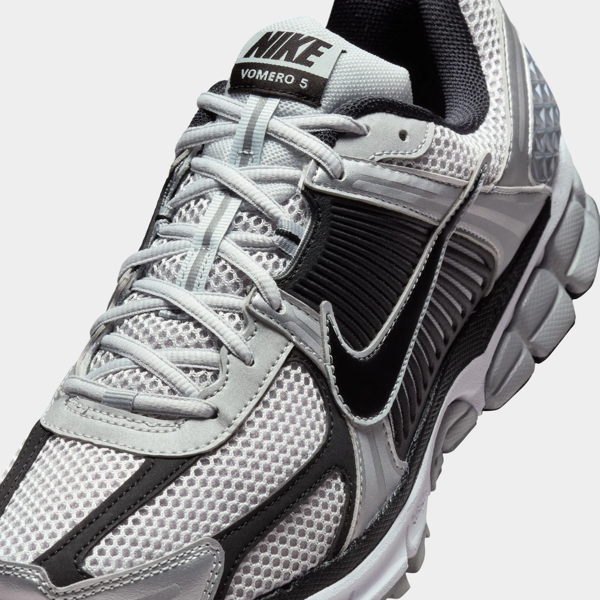 Work Friendly Light Activity Nike Zoom Vomero 5 Metallic Silver / Black - Pure Platinum