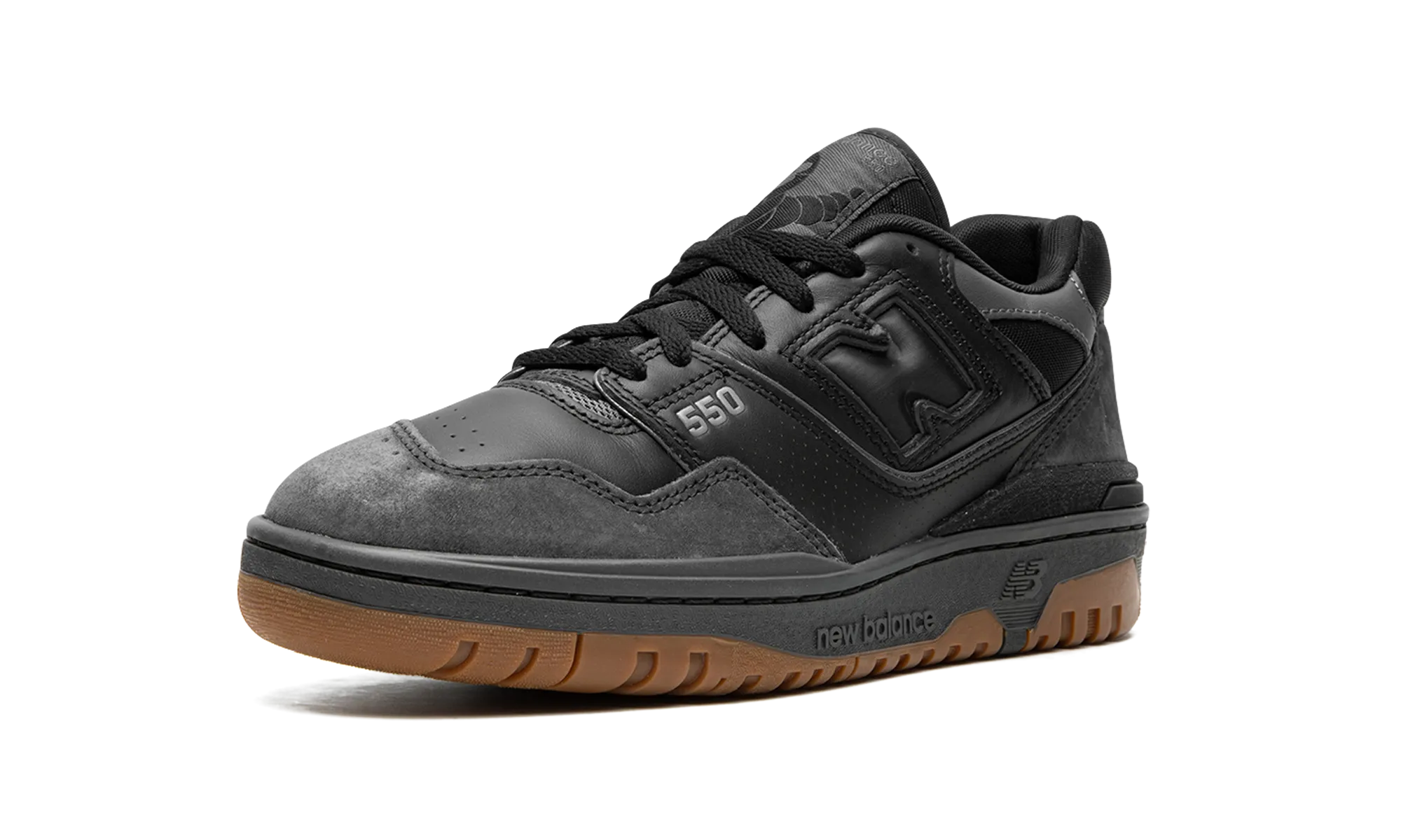 550 "Black/Gum" for advanced Midsole Comfort