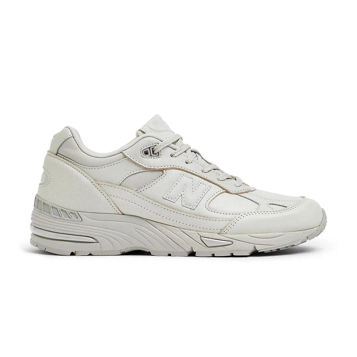 in UK 991 'Off White' Step Ahead