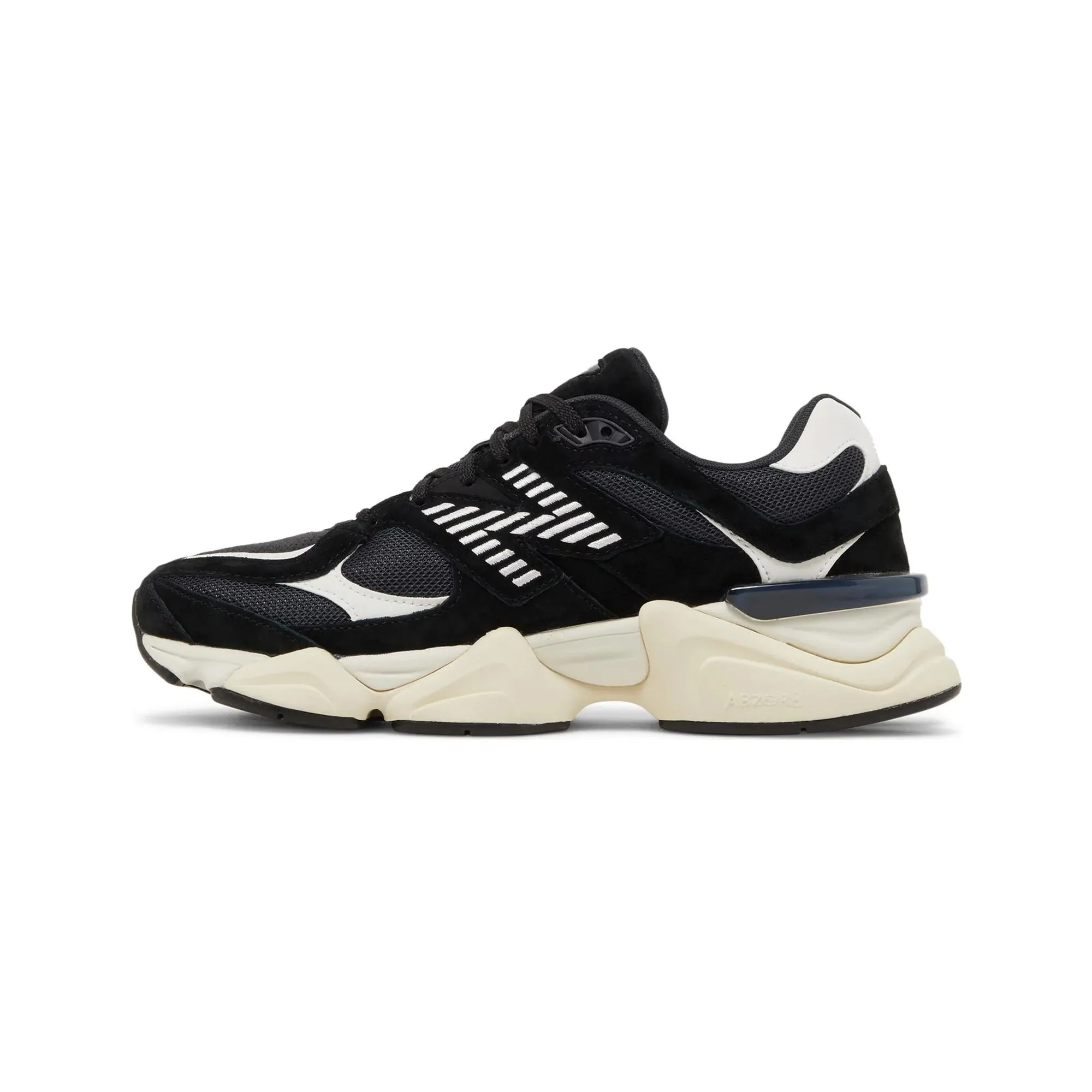 Outing Ready boho vibe 9060 'Black and White' (2023)