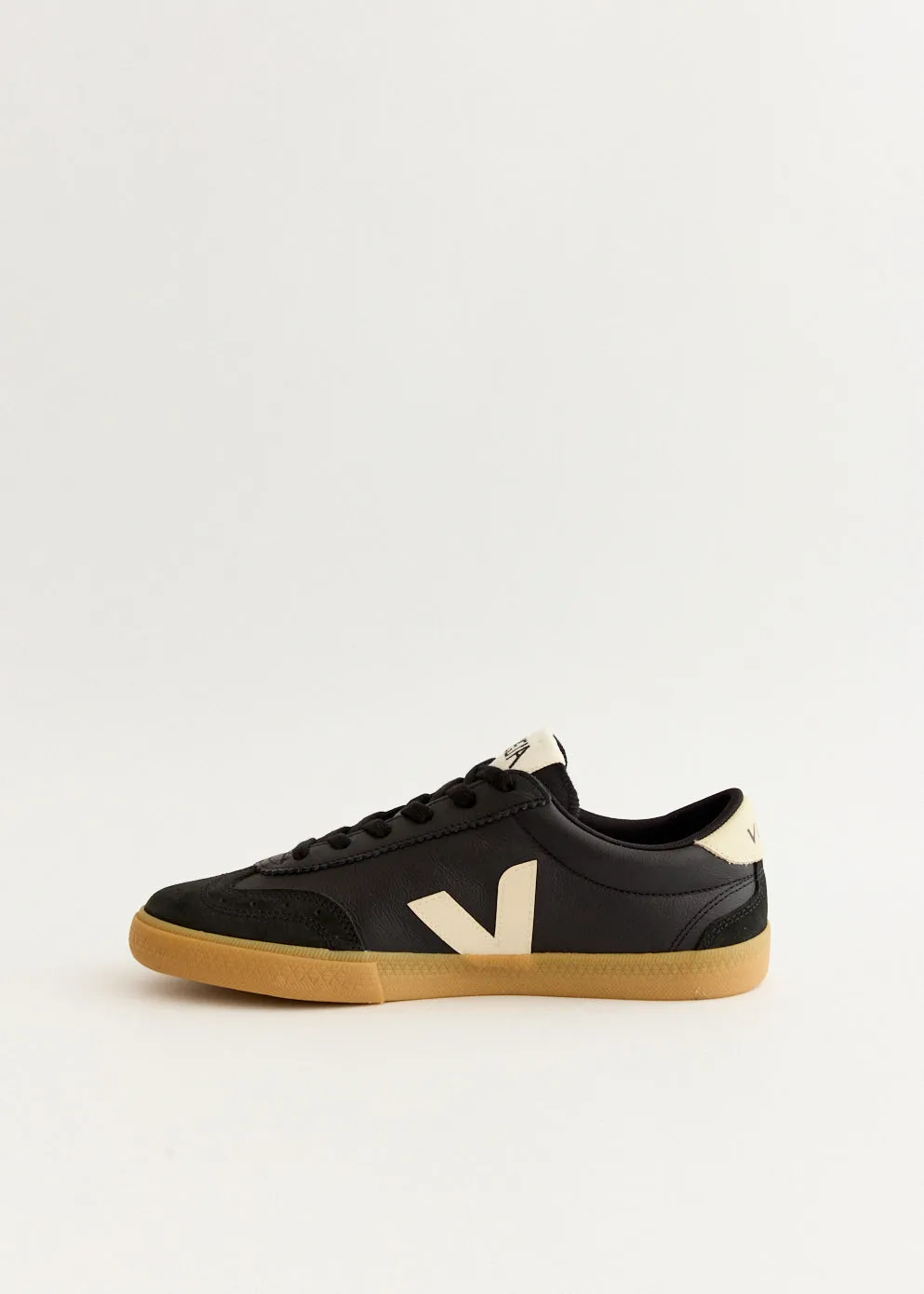 Volley 'Black Pierre' Sneakers All-Weather Comfort